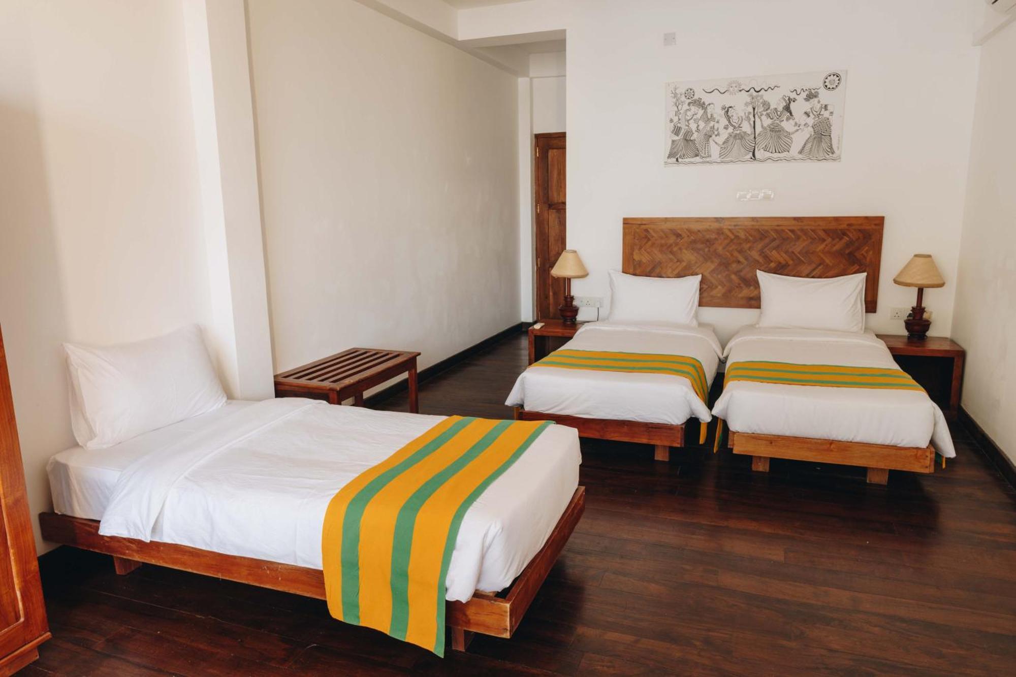 Yala Oga Reach Hotel Tissamaharama Kültér fotó