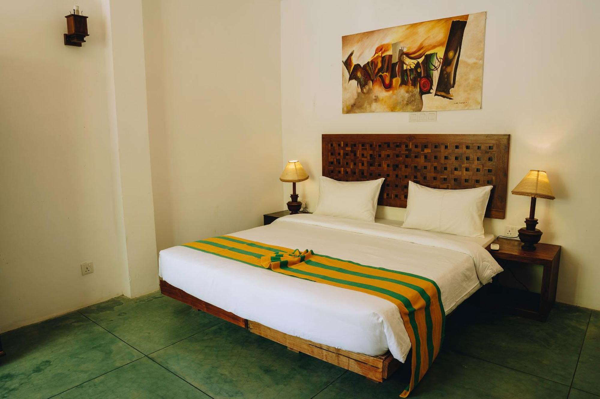 Yala Oga Reach Hotel Tissamaharama Kültér fotó