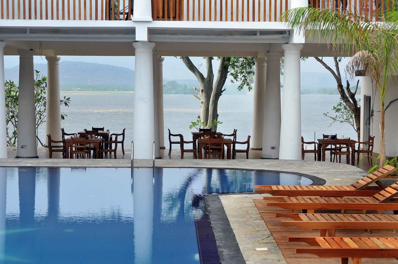 Yala Oga Reach Hotel Tissamaharama Kültér fotó