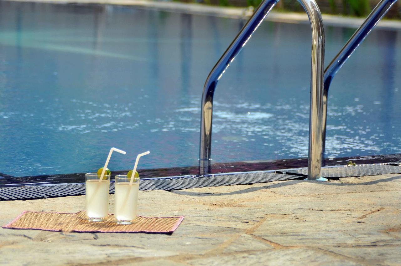 Yala Oga Reach Hotel Tissamaharama Kültér fotó