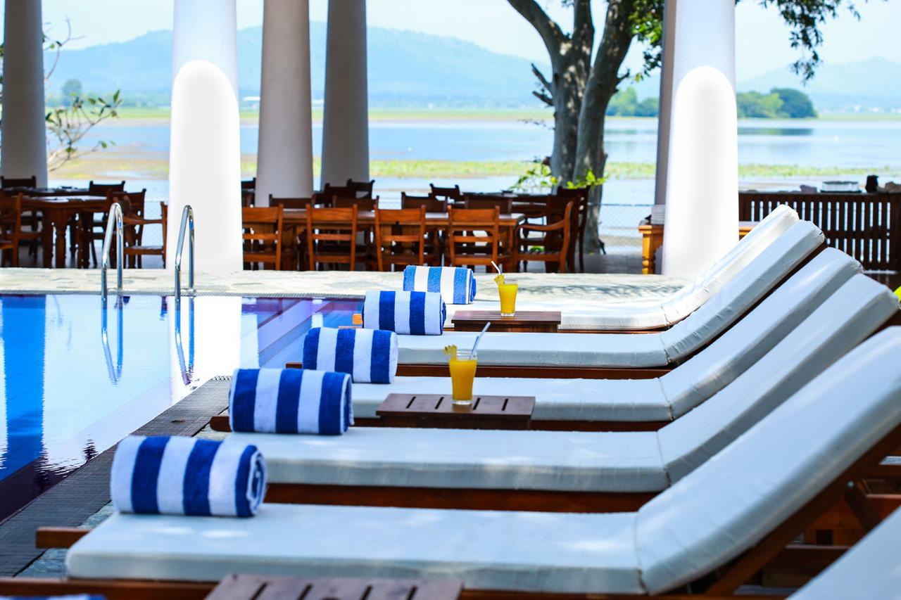Yala Oga Reach Hotel Tissamaharama Kültér fotó